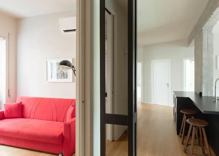 Modern Spacious Apartment On The Tevere